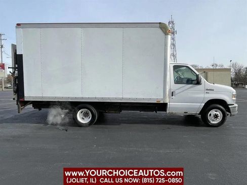 Used 2011 Ford E-350 and Econoline 350 Super Duty image 4