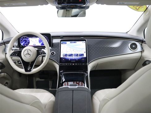 Used 2022 Mercedes-Benz EQS 450+ Sedan image 26