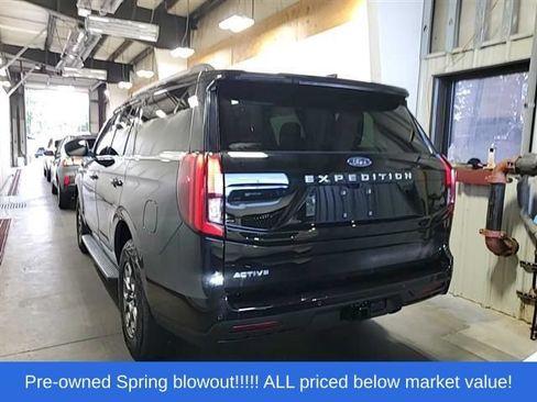 Used 2025 Ford Expedition Active RWD image 4