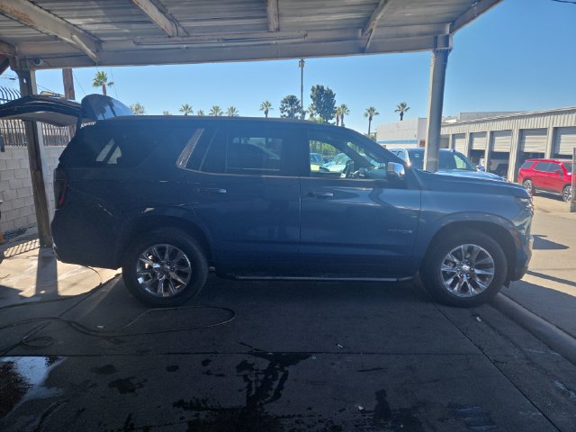 Used 2025 Chevrolet Tahoe Premier RWD image 2