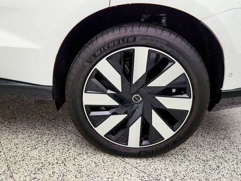 Used 2025 Volvo EX90 Ultra AWD/4WD image 9