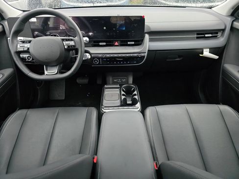 New 2025 Hyundai Ioniq 5 SEL image 17