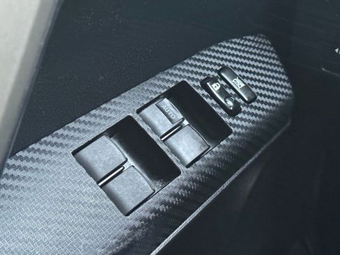 Used 2013 Toyota RAV4 XLE image 23