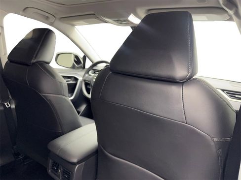Used 2024 Toyota RAV4 XLE Premium image 42