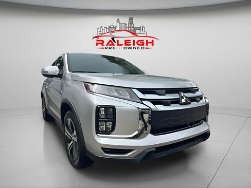 Used 2022 Mitsubishi Outlander Sport SE image 6