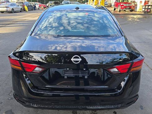 Used 2025 Nissan Altima 2.5 SV FWD image 7