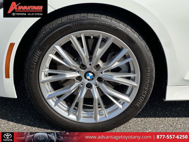 Used 2023 BMW 330i xDrive Sedan w/ Premium Package AWD/4WD image 11