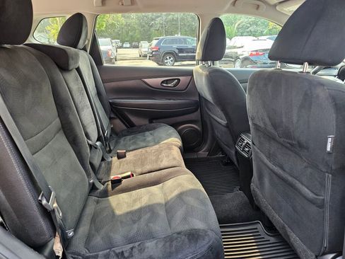 Used 2016 Nissan Rogue SV image 13