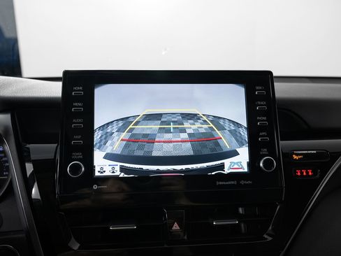 Used 2021 Toyota Camry SE image 35