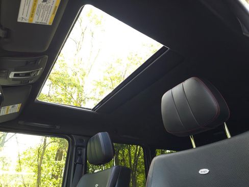 Used 2015 Mercedes-Benz G 550 SUV image 43