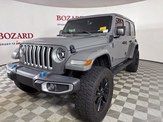 Used 2022 Jeep Wrangler Unlimited Sahara w/ Cold Weather Group AWD/4WD image 4