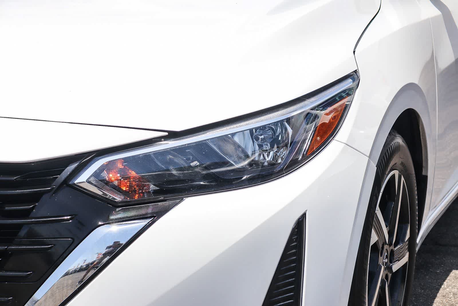 Used 2024 Nissan Sentra SV FWD image 8