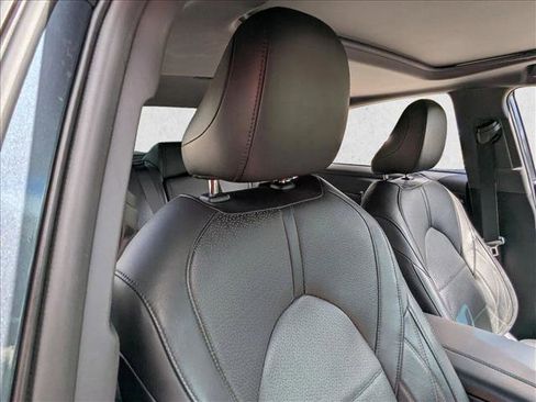 Used 2021 Toyota Avalon Limited image 20