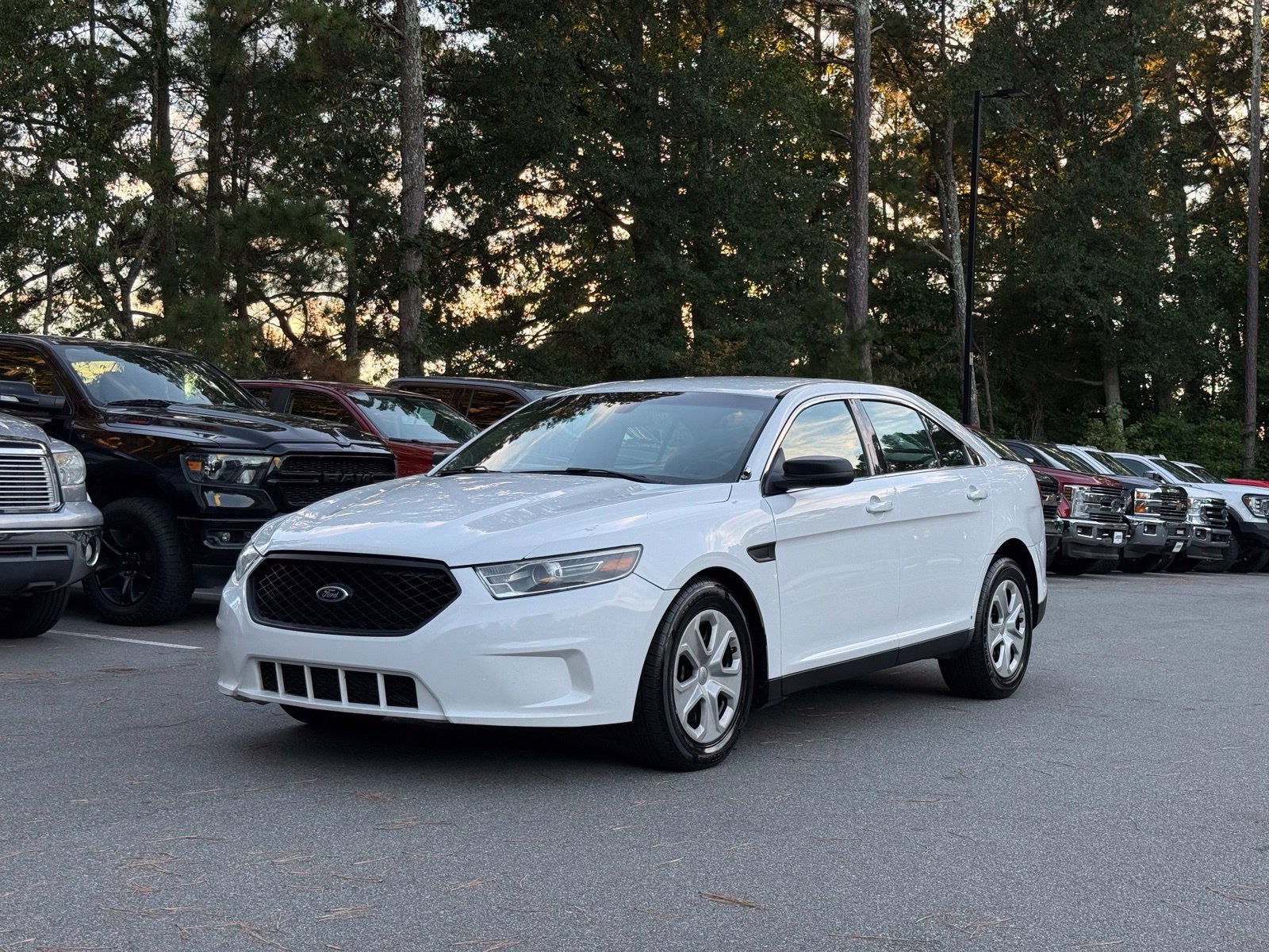 Used 2017 Ford Taurus Police Interceptor AWD image 3