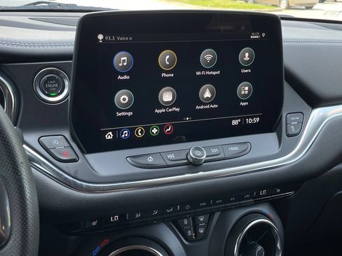 Used 2025 Chevrolet Blazer LT FWD image 17