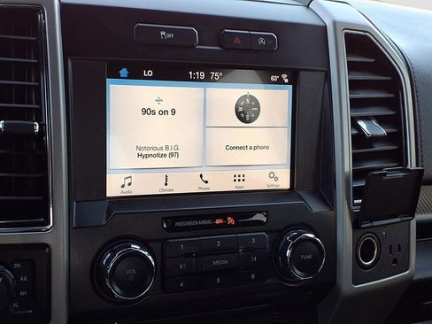 Used 2018 Ford F150 Lariat image 10