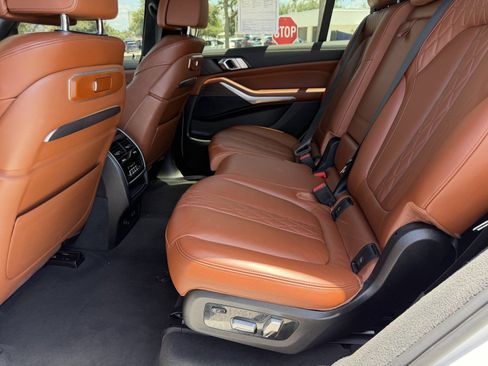 Used 2023 BMW X7 xDrive40i w/ M Sport Package AWD/4WD image 19