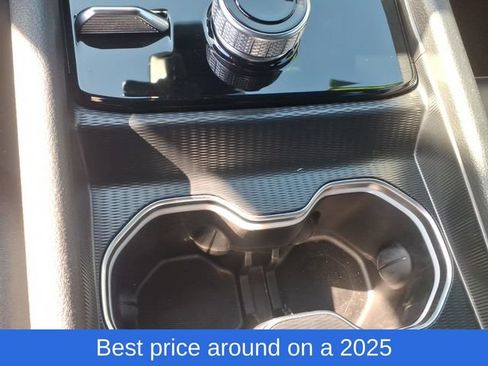 Certified 2025 Jeep Grand Cherokee Limited w/ Black Appearance Package AWD/4WD image 11