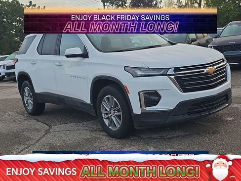 Used 2023 Chevrolet Traverse LT image 7