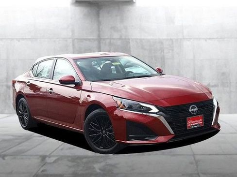 Certified 2025 Nissan Altima 2.5 SV w/ SV Special Edition Package image 2