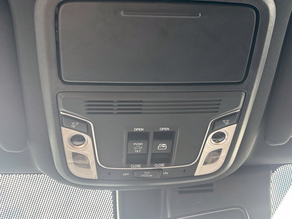 Used 2025 Honda Ridgeline RTL image 17