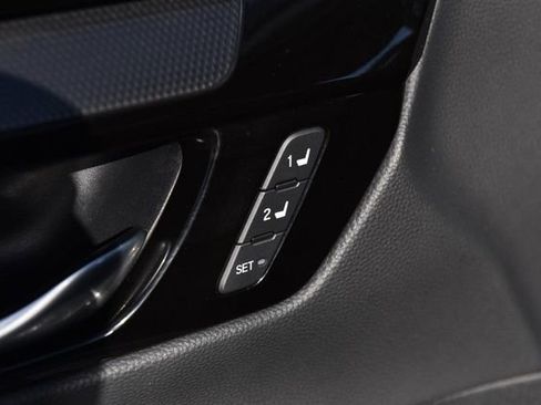 Used 2025 Honda CR-V EX-L image 9