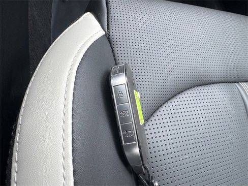 Certified 2025 Kia K5 GT-Line image 36