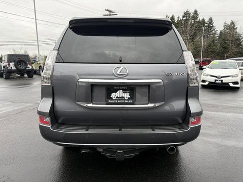 Used 2017 Lexus GX 460 Premium w/ Premium Package image 6