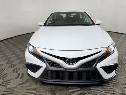 Used 2024 Toyota Camry SE FWD image 13