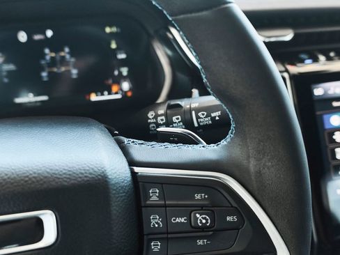 Used 2022 Jeep Grand Cherokee Trailhawk w/ Advanced Protech Group II image 32