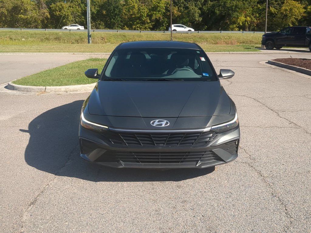 Used 2024 Hyundai Elantra SEL FWD image 8