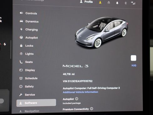 Used 2023 Tesla Model 3 Standard Range image 41