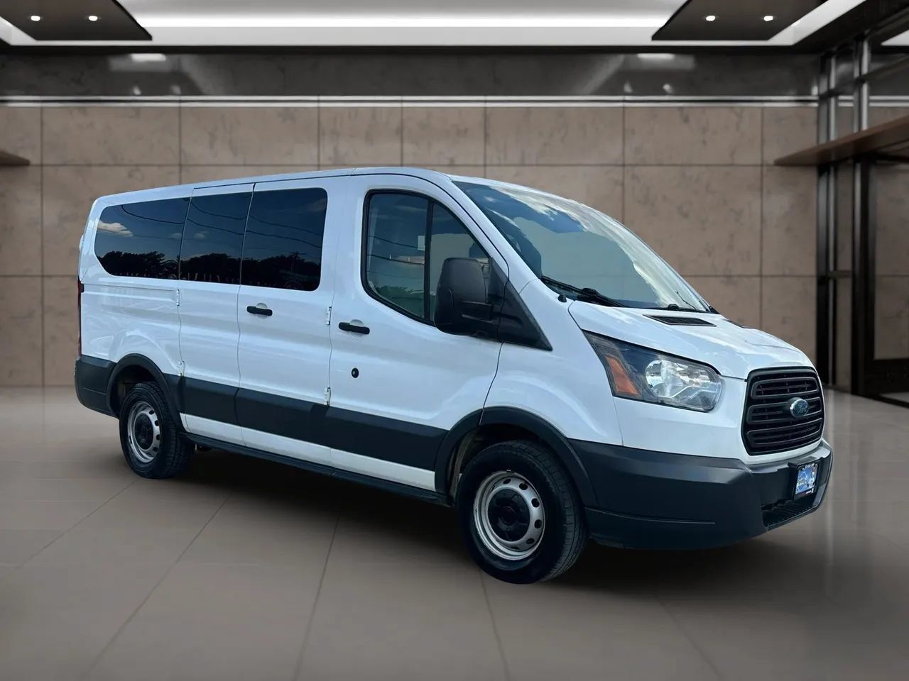 Used 2018 Ford Transit 150 XL RWD image 21