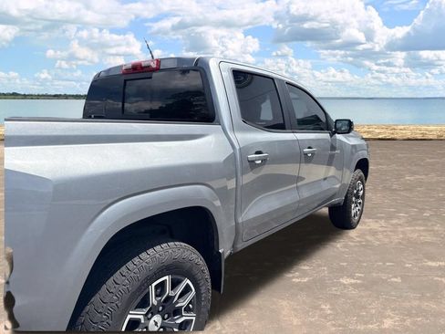 Used 2023 Chevrolet Colorado Z71 w/ Z71 Convenience Package 2 AWD/4WD image 4