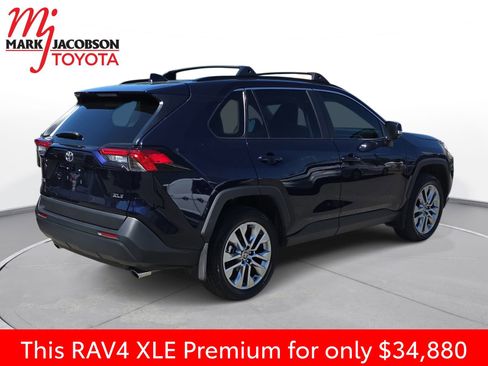 Used 2025 Toyota RAV4 XLE Premium FWD image 9