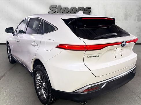 Used 2021 Toyota Venza Limited w/ Advanced Technology Package image 6