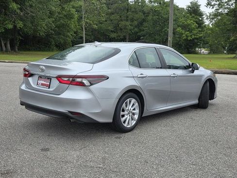 Used 2023 Toyota Camry LE FWD image 5