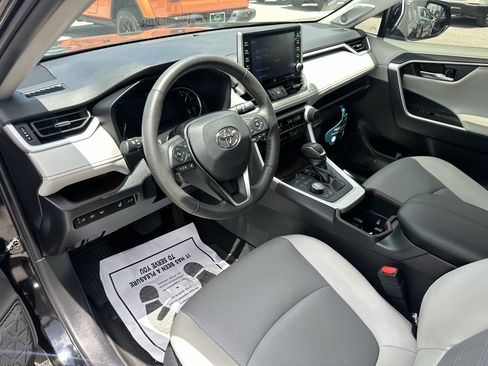 Used 2022 Toyota RAV4 Limited w/ Limited Grade Weather Package AWD/4WD image 20