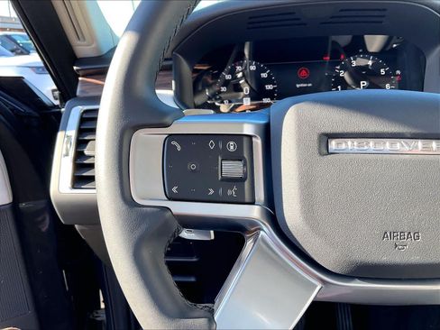 Used 2025 Land Rover Discovery S AWD/4WD image 20