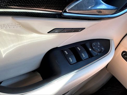 Used 2021 Buick Envision Essence FWD image 33