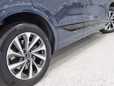 Used 2025 Audi Q6 e-tron Premium Plus w/ Premium Plus AWD/4WD image 13