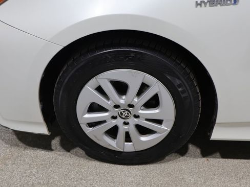Used 2017 Toyota Prius Two image 8
