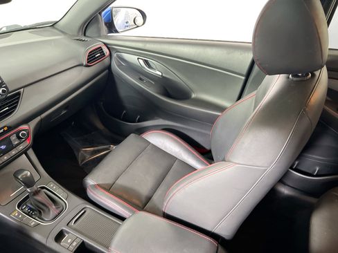 Used 2018 Hyundai Elantra GT Sport w/ Sport Tech Package 04 image 25