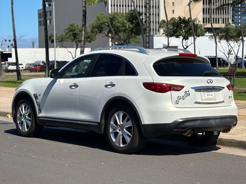 Used 2015 INFINITI QX70 AWD w/ Premium Package image 3