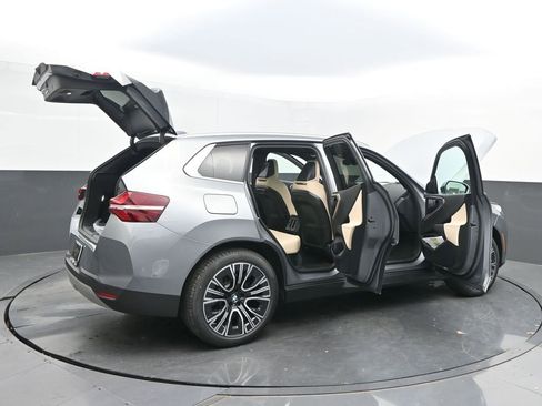 Certified 2025 BMW X3 xDrive30i w/ Premium Package image 48