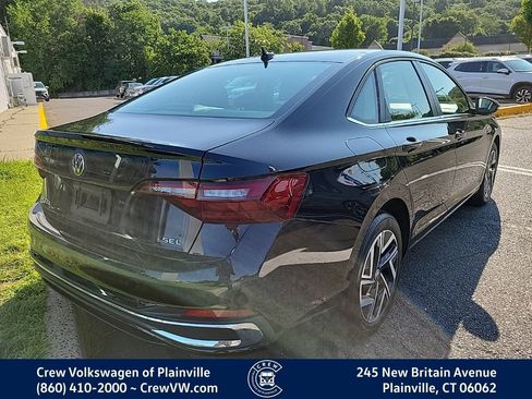 Certified 2022 Volkswagen Jetta SEL FWD image 3