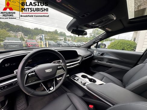 Used 2024 Cadillac Lyriq Tech w/ Driver Assist Package AWD/4WD image 18