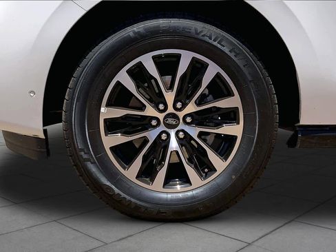 Certified 2025 Ford Expedition Max Platinum AWD/4WD image 11
