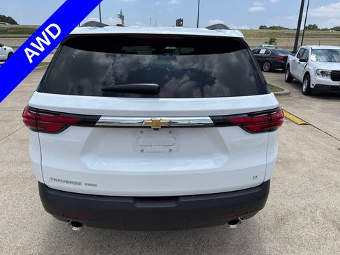 Used 2023 Chevrolet Traverse LT w/ LPO, Floor Liner Package AWD/4WD image 9