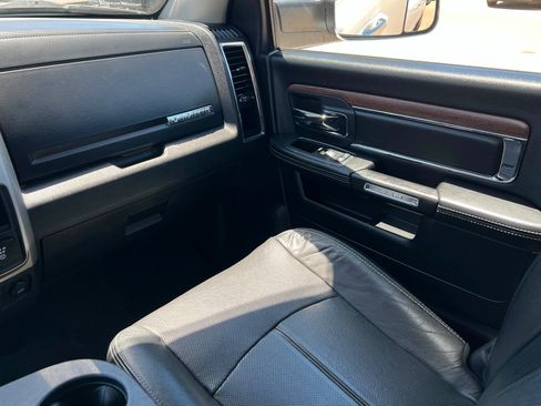 Used 2018 RAM 2500 Laramie w/ Convenience Group AWD/4WD image 11